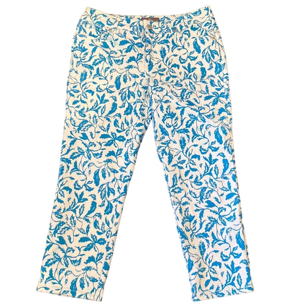 NWOT CHICO'S So Slimming White Teal Floral Print Jeans Size 8-10
